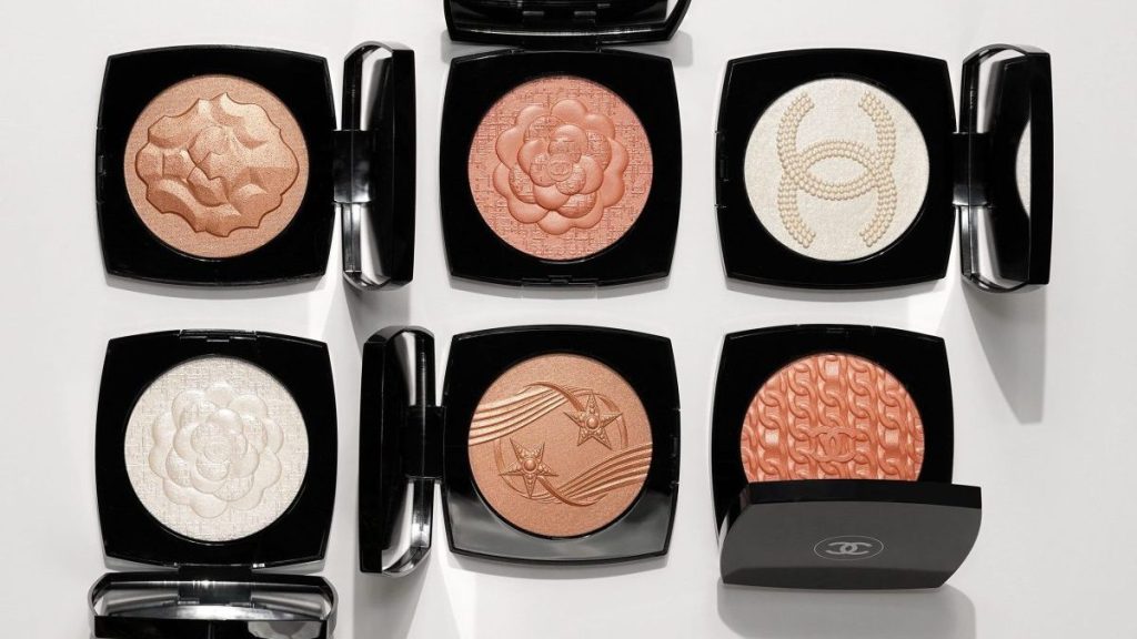 Les Symboles de Chanel Illuminating Powder Collection